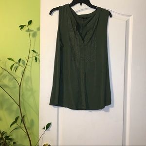 Cable & Gauge Sleeveless Top